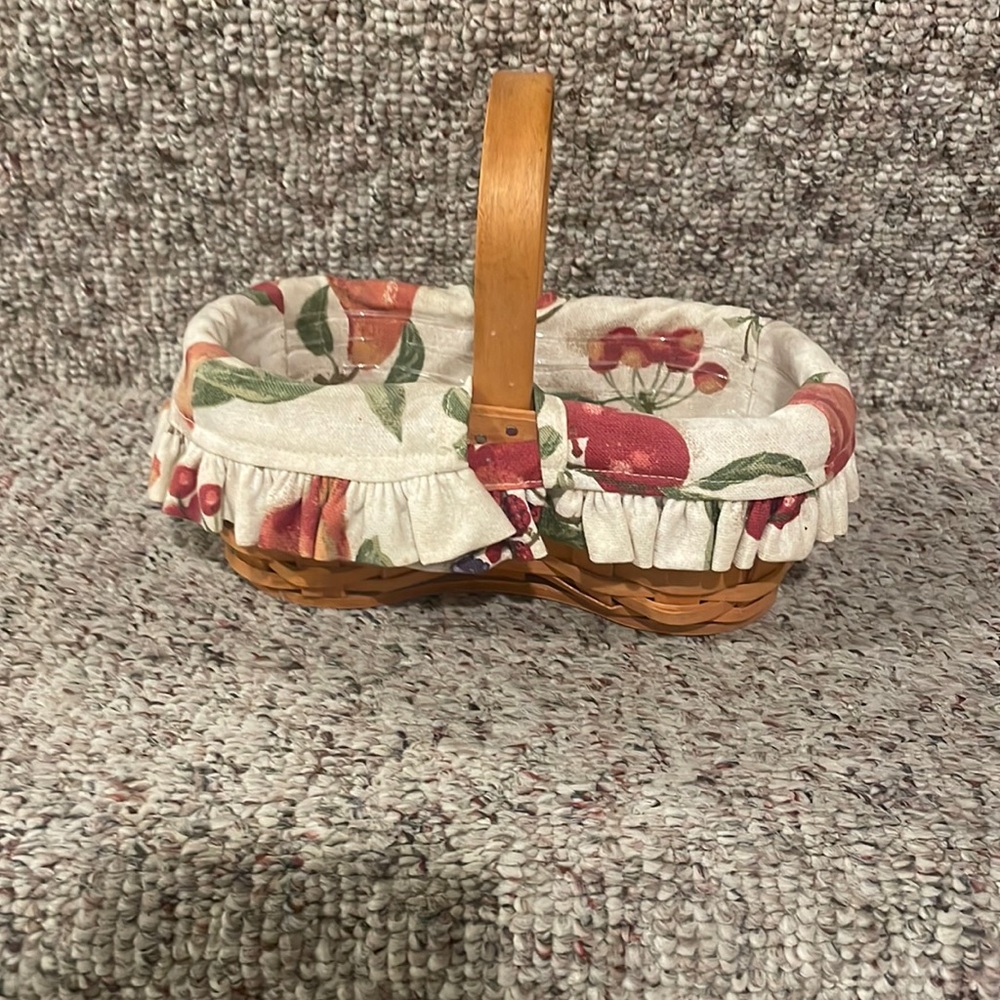 Longaberger Salt And Pepper Basket Combo.